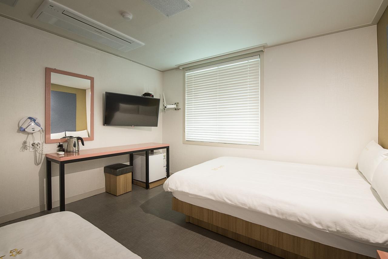 Champion Hotel Jeju Exterior foto