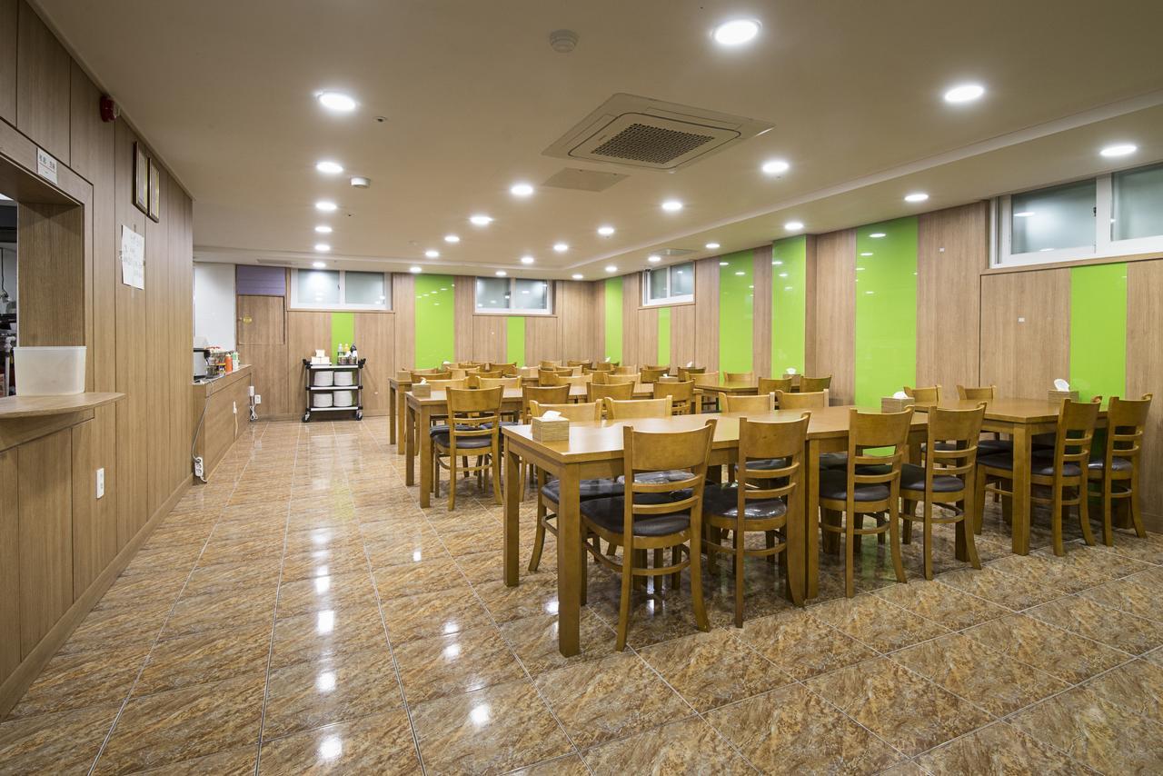 Champion Hotel Jeju Exterior foto